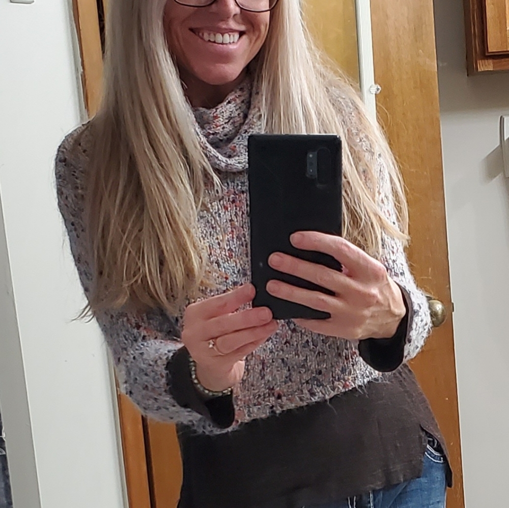 Chelsea & Voilet crop cowl sweater - Picture 7 of 7